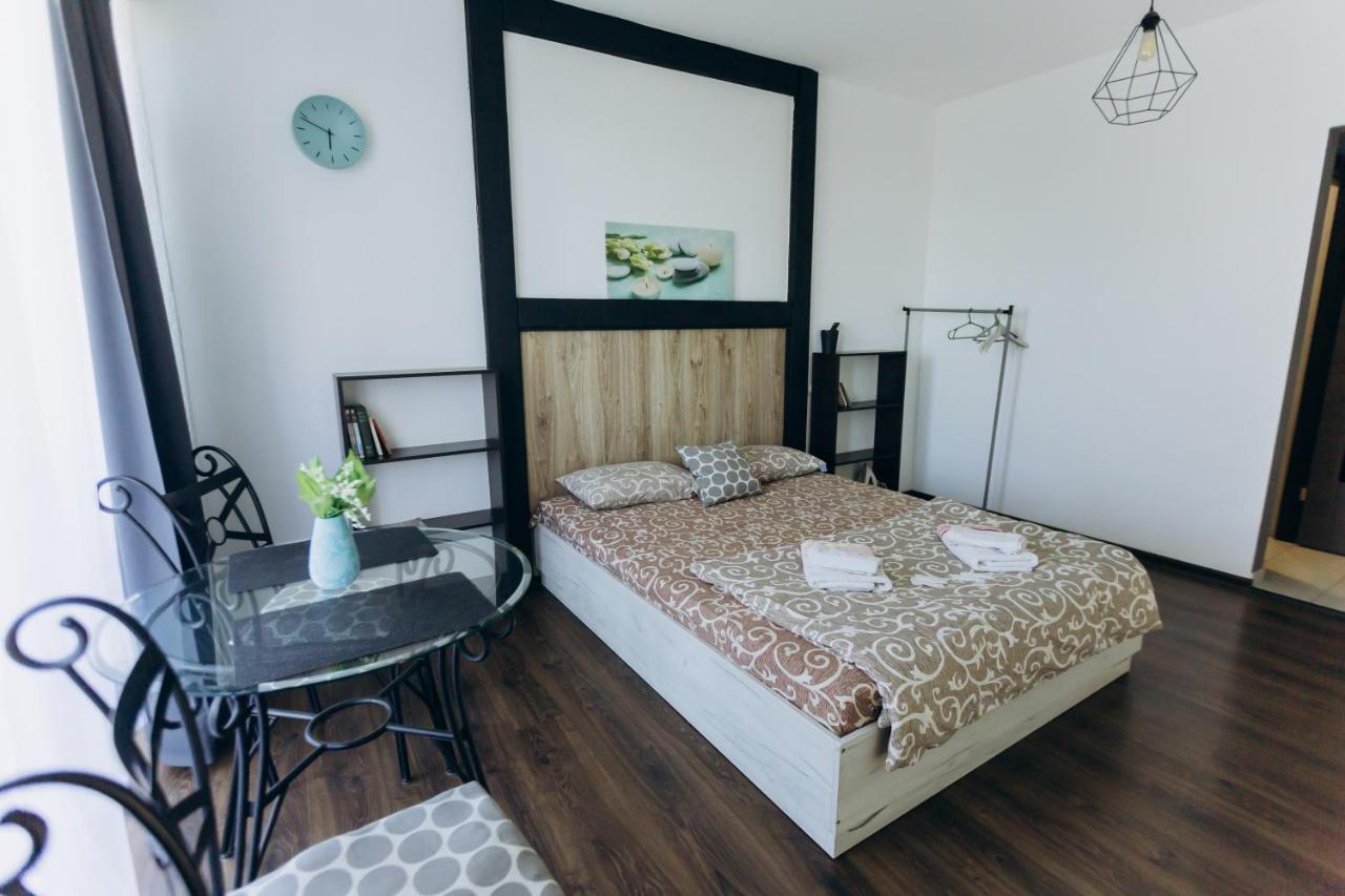 Apartments Біля Жд Вокзалу Ιβανό-Φρανκίβσκ Εξωτερικό φωτογραφία