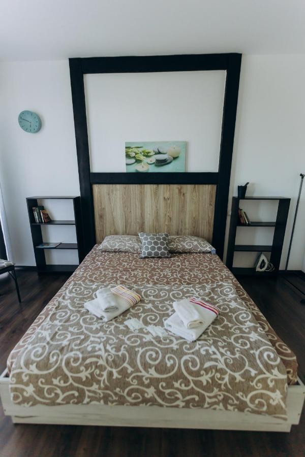 Apartments Біля Жд Вокзалу Ιβανό-Φρανκίβσκ Εξωτερικό φωτογραφία